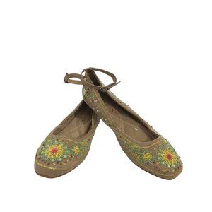 Two lips Spinner Women size 7.5 Tan Embroidered Floral Ankle Strap Flats shoes